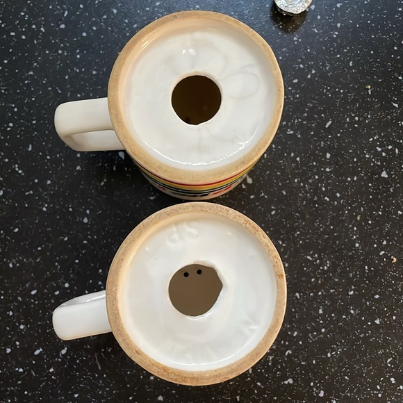 Vintage 80s Retro Rainbow Ceramic Salt and Pepper Shakers. Good used condition. - Picture 6 of 6